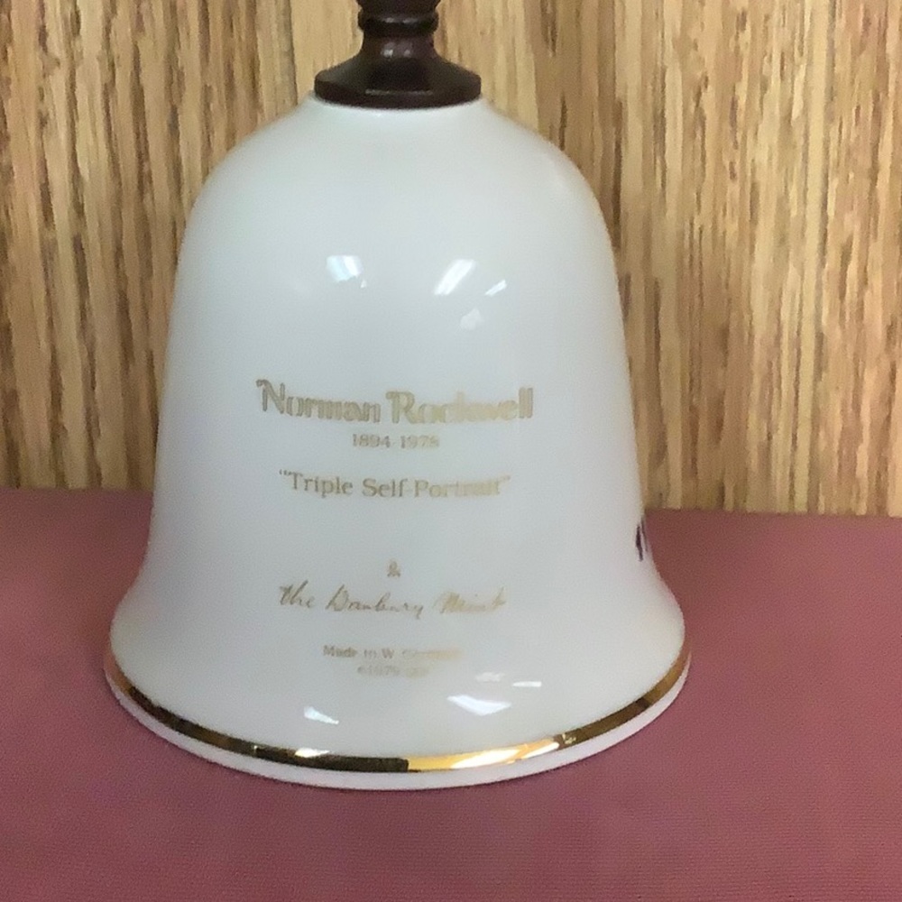 DANBURY MINT NORMAN ROCKWELL BELL. - Picture 2 of 3